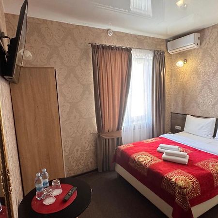 Шляпа Hotel Dnipro Bagian luar foto