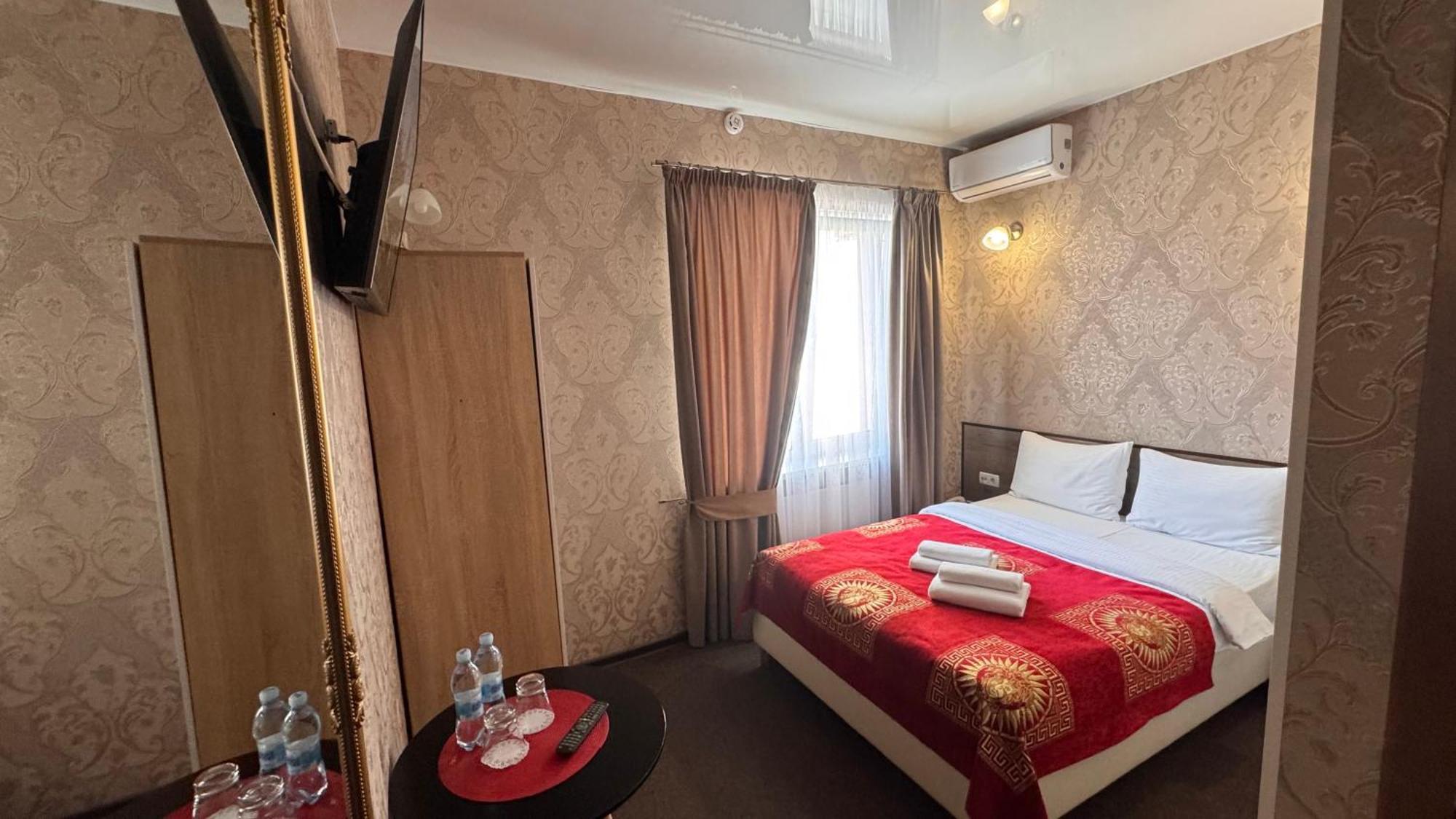 Шляпа Hotel Dnipro Bagian luar foto